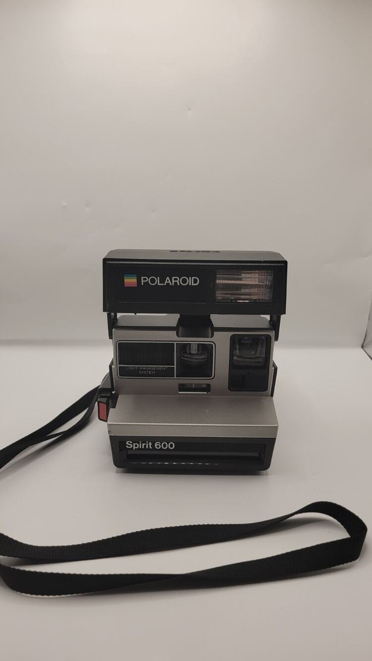 Vintage Polaroid Spirit 600 Instant Film Camera Built-In Flash Strap Untested